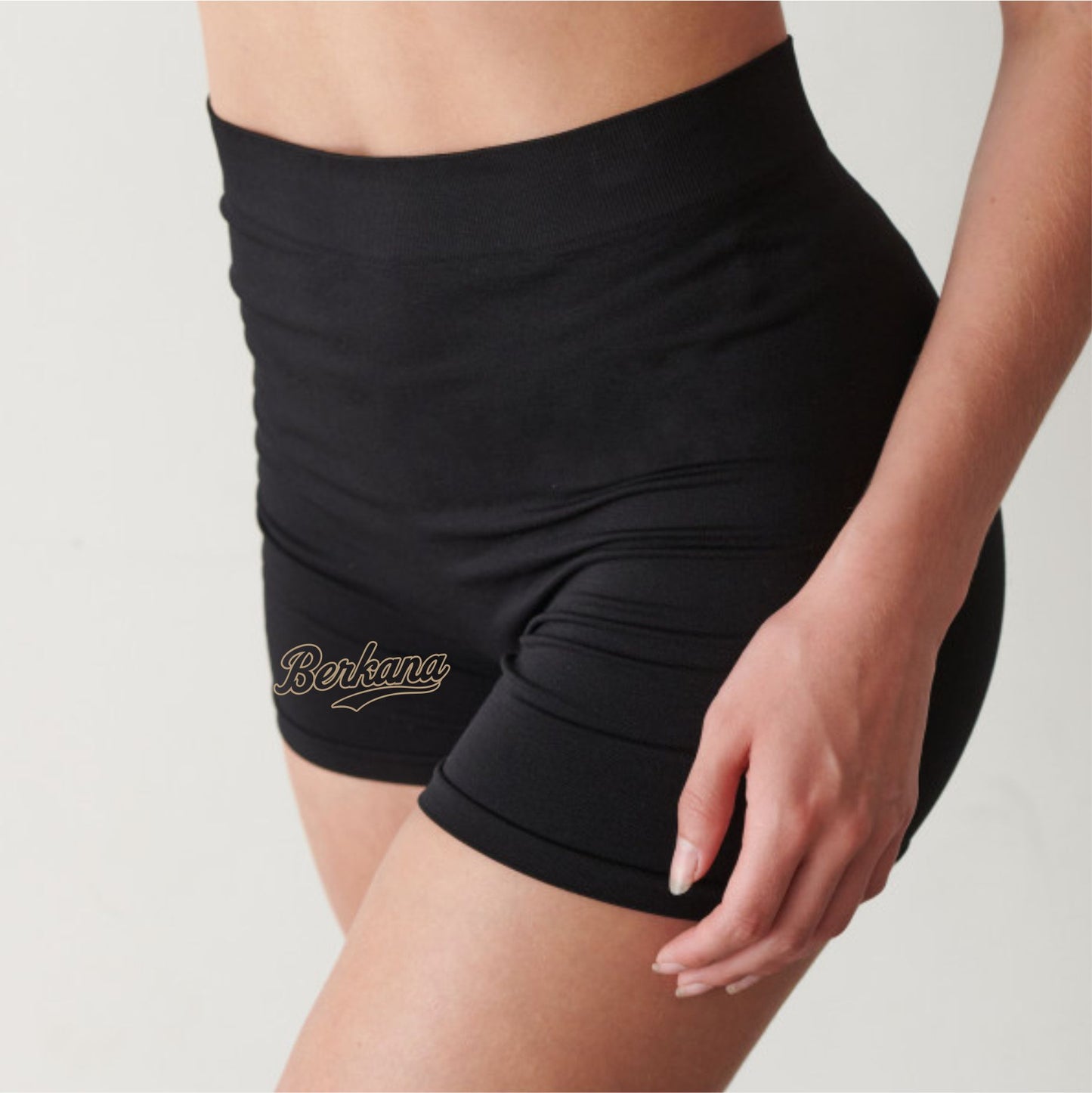 Short técnico mujer BERKANA Edition